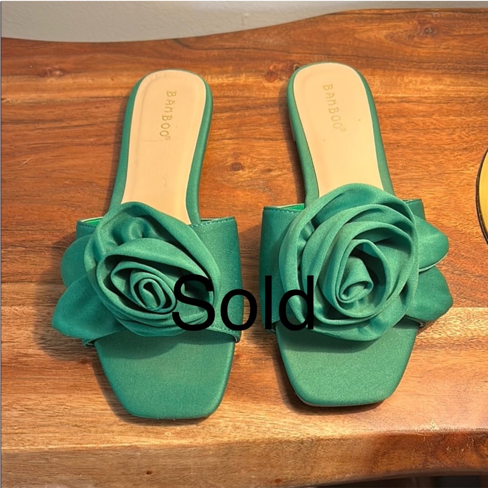 Bamboo Women's Green Slide Sandals